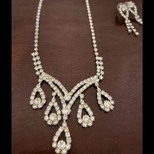Formal necklace and earring set